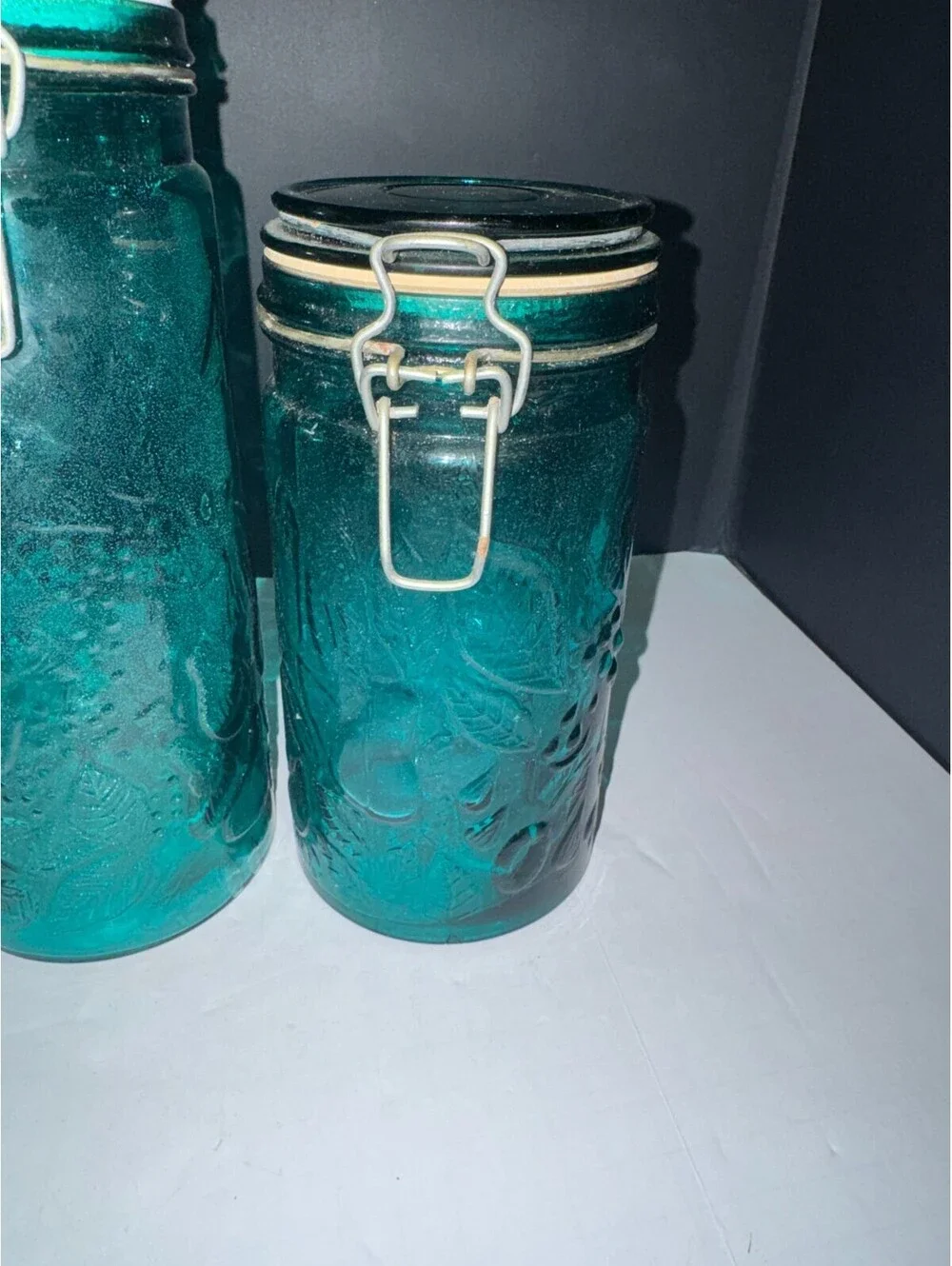 Vtg Mcm Emerald Green Fruit, Grape Design Glass Canister Set Wire Bail Lids 3pc